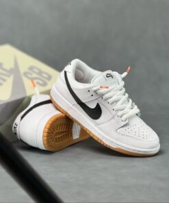 Nike Dunk Sneakers